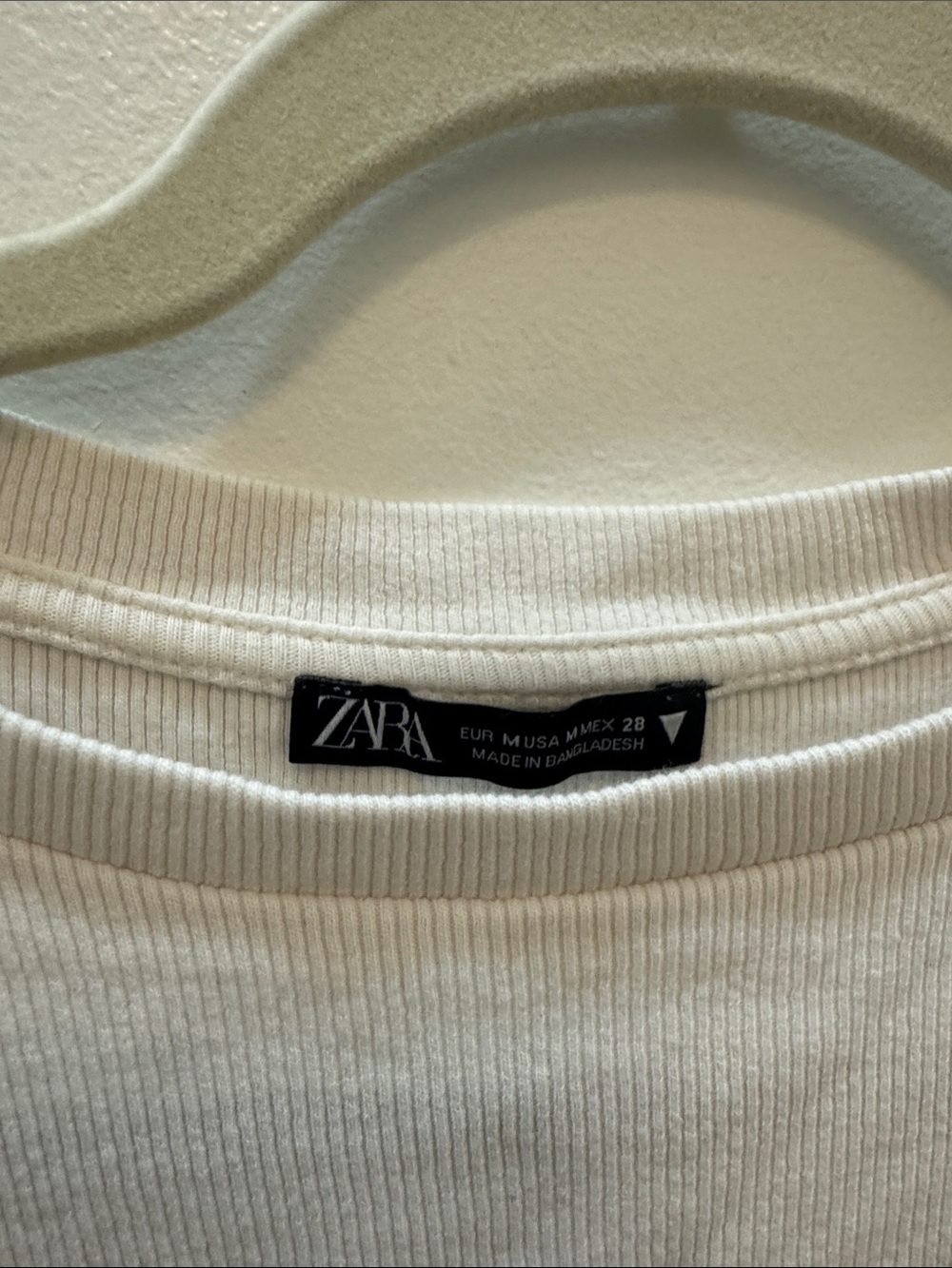 Zara Cream Ruffle Sleeve Ribbed Tee - Picture 2 of 3